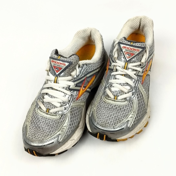 brooks defyance 4 brown